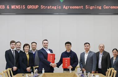 远东电池与MENSIS集团签署战略合作协议