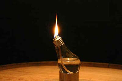 感恩节美国20万新英格兰人遇停电事故