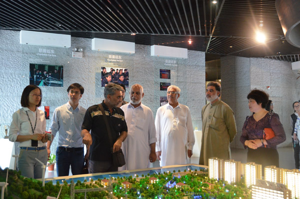 巴基斯坦考察团参观远东智慧能源沙盘