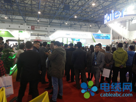 AUSTK美国山特蓄电池12V33Ah正品现货直销_洛必达网