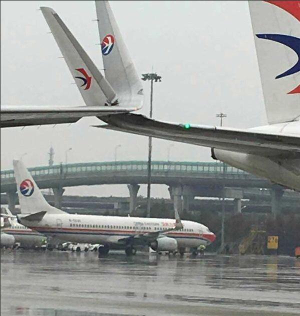 上海虹桥机场两飞机机翼碰撞 暂无人伤亡