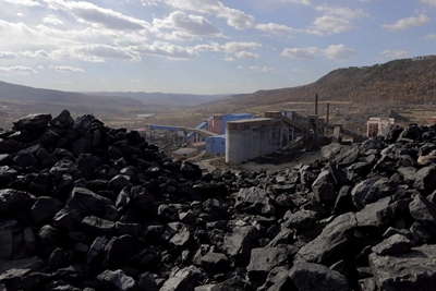 俄罗斯下调石油出口关税至每吨52美元