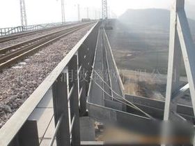 拾荒人“手痒”偷铁路电缆 暴露逃犯身份 拾荒人“手痒”偷铁路电缆 暴露逃犯身份