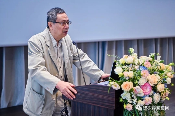 华夏新供给经济学研究院首席经济学家、财政部财政科学研究所原所长贾康演讲