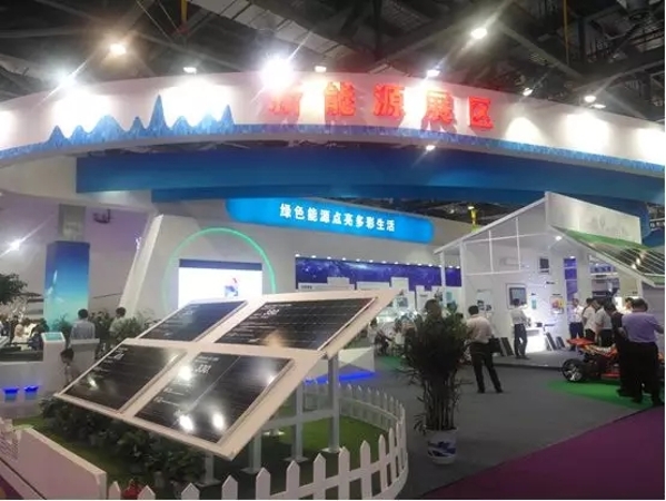 ��˹��չ��