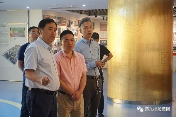 参观十一科技院史馆 参观十一科技院史馆