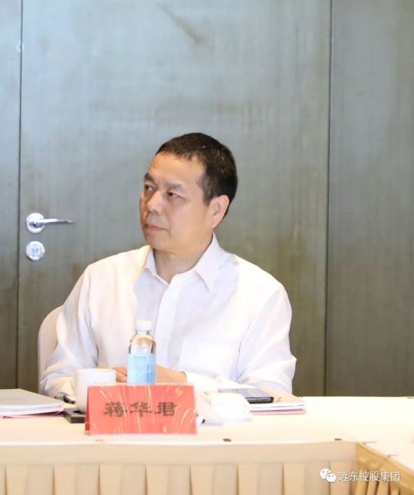 蒋华君在座谈会上发言 蒋华君在座谈会上发言
