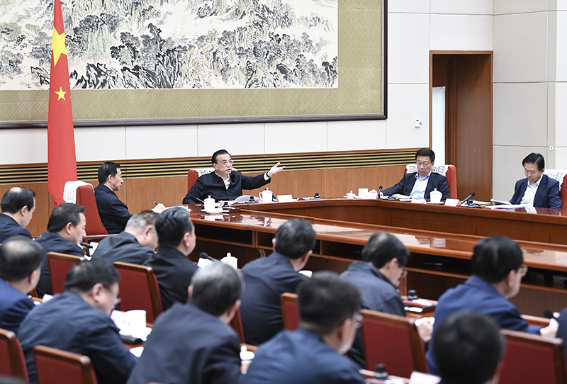 李克强主持召开国家能源委员会会议 李克强主持召开国家能源委员会会议