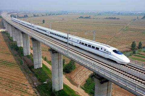 京沪高铁上市首日未封涨停 涨38.73%市值3324亿 京沪高铁上市首日未封涨停 涨38.73%市值3324亿