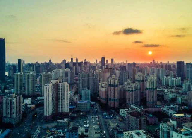 房地产行业分化不断加剧 未来几年都是夹缝时代 房地产行业分化不断加剧 未来几年都是夹缝时代