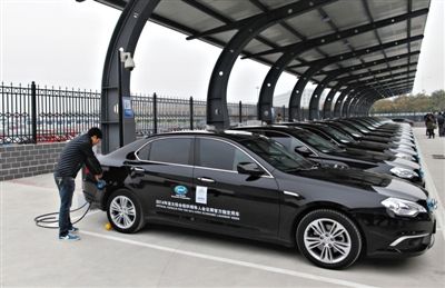 奥特迅拟定增募资8亿元 主要用于公共充电站建设 奥特迅拟定增募资8亿元 主要用于公共充电站建设
