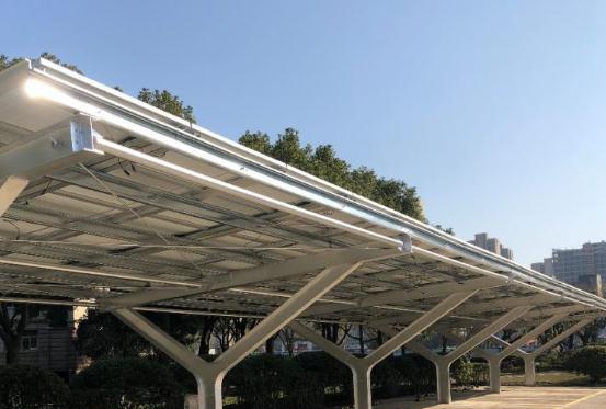 金华最大规模光伏车棚投用 年发电量近1000万千瓦时 金华最大规模光伏车棚投用 年发电量近1000万千瓦时